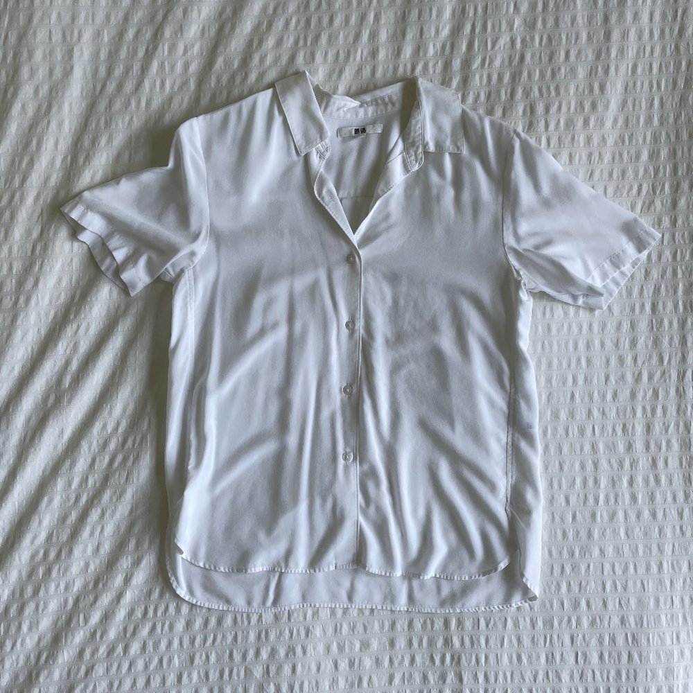 Uniqlo Off-White Rayon Short Sleeve Blouse - Like New - XS